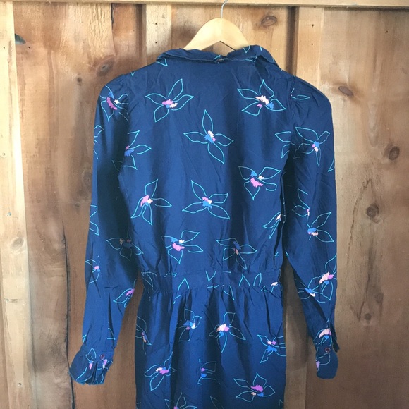 Vintage long sleeve ruffle neck dress with pockets - Picture 6 of 6